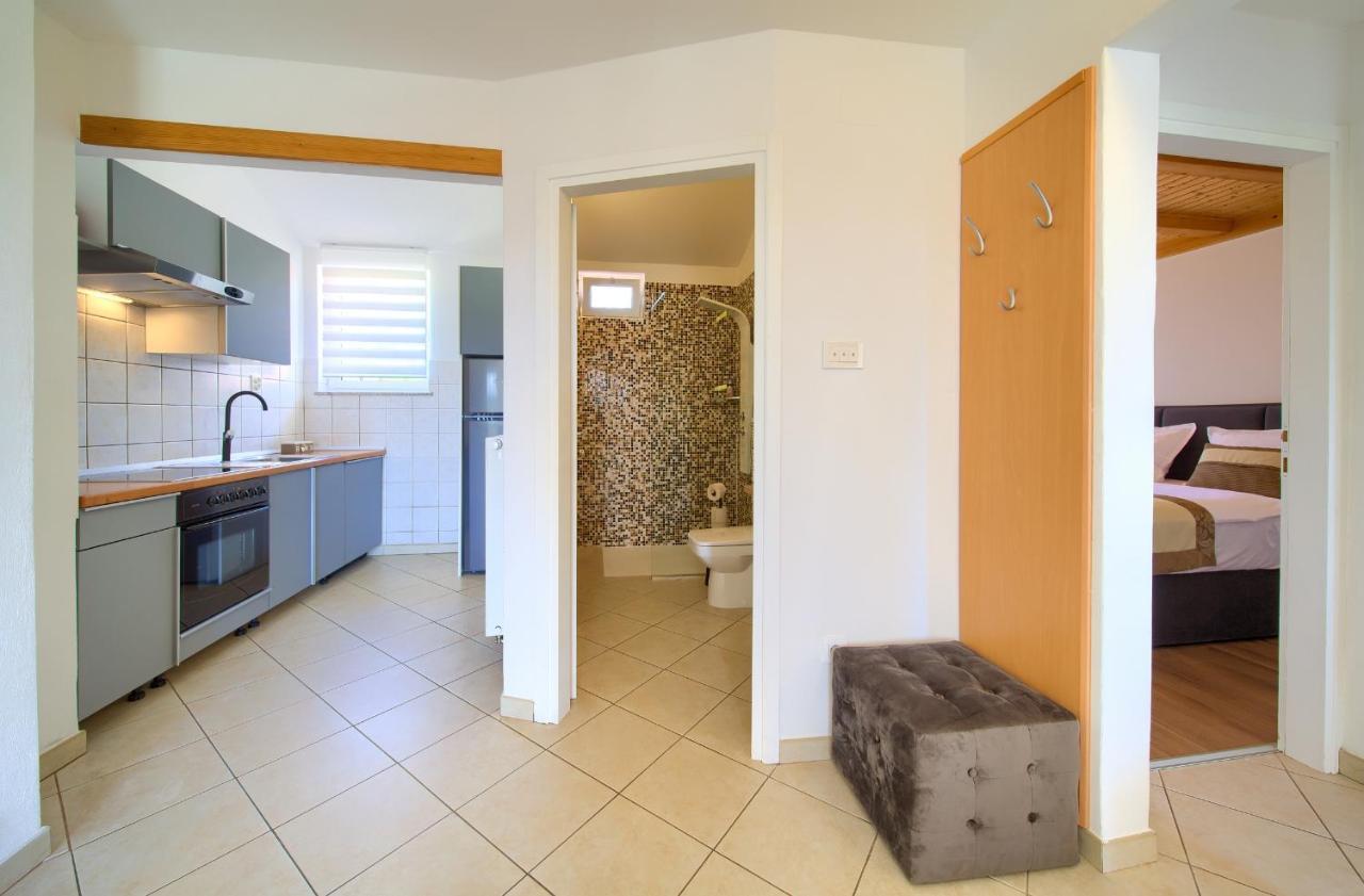 Adria Danka Apartment *