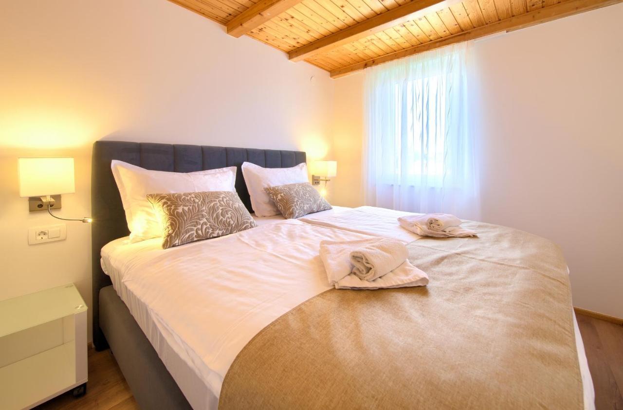 Adria Danka Apartment Krk Town